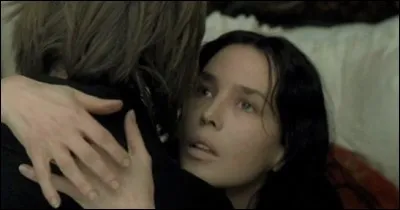 Quel héros d'un roman de Benjamin Constant tombe amoureux d'Ellénore puis souhaite la quitter mais a peur de la faire souffrir ?