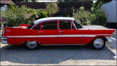 Quelle héroïne d'un roman de Stephen King est une voiture maléfique ?