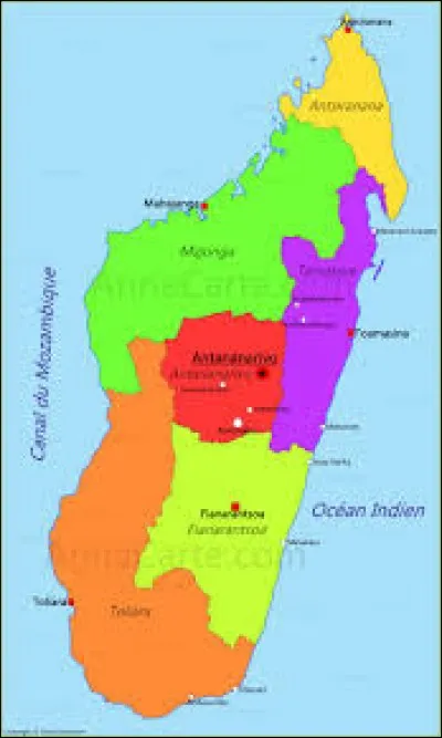 Les habitants de Madagascar s'appellent les madagascarois.