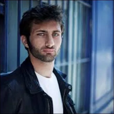 Dans quelle c&eacute;l&egrave;bre ville le chanteur "Guillaume Grand" est-il n&eacute; ?