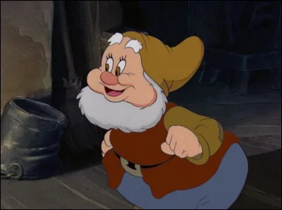 Qui est ce nain avec sa petite barbe blanche ?