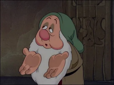 Qui est ce nain qui a des petits yeux marron, mais tout mignon ?