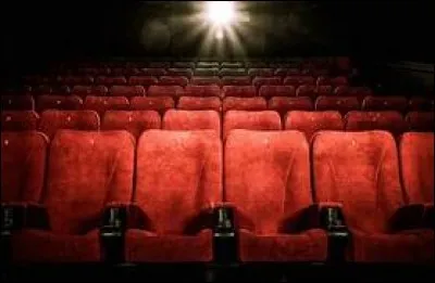 Qui de Harry Potter ou de Blanche-Neige était le plus âgé au début de l'adaptation cinématographique ?