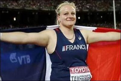 Quelle médaille a été rapportée à la France par Alexandra Tavernier en août 2018 ?