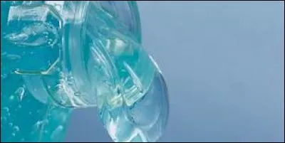 Période caractérisée par des températures très faibles, je peux m'accorder au masculin quand je désigne un liquide désinfectant vos mains...