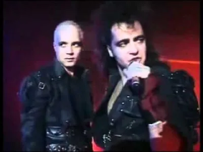 Complétez ces paroles : un jour vous verrez 
La serveuse automate 
S'en aller cultiver ses...
Au soleil