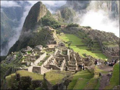 Dans quel pays se situe le magnifique site du Machu Picchu rig par les Incas ?