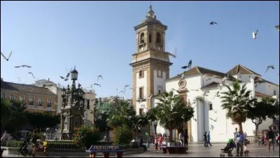 Ville portuaire espagnole sur le détroit de Gibraltar, c'est :