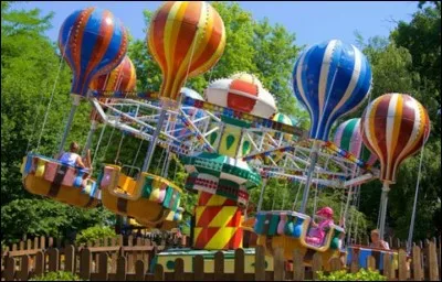 Quel parc se situant au nord-est de la France à Maizières-lès-Metz se concentre sur l'univers d'un reptile ?