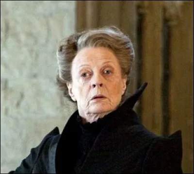 Quel professeur reprend-elle sur les punitions infligées aux élèves ?