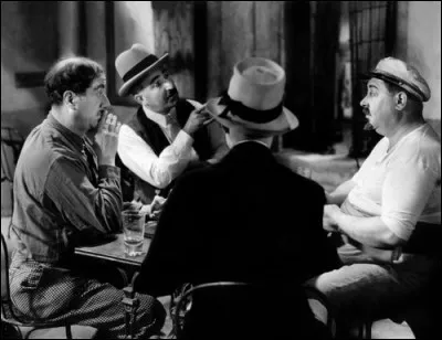 Dans quel film de Marcel Pagnol peut-on voir la fameuse scène de la partie de cartes ?