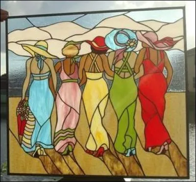 Qui chantait "J'aime regarder les filles qui marchent sur la plage" ?