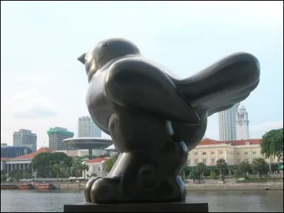 Quel peintre sculpteur colombien est l'auteur de cet oiseau ?