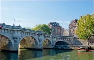 Quel est le plus ancien pont de Paris ?