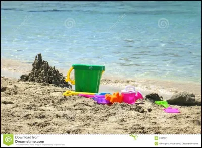 Maman, peut-on aller se baigner dans la __ ?