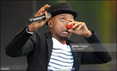 Quelle est cette chanson : 
"Ce soir j'ai besoin de t'entendre chanter, l'histoire de tes victoires inespérées..." ?