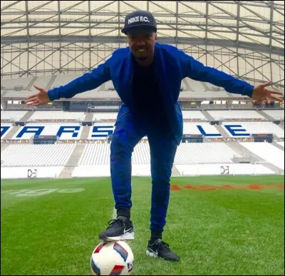 Sur son album "Everest" Soprano n'a fait que des featuring marseillais sauf 1, lequel ?