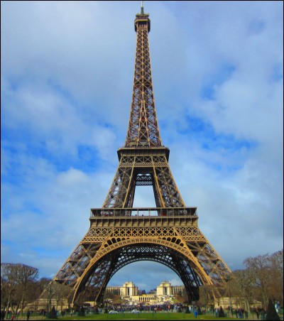 Vous vous doutez bien que je vais pas demander le nom de ce monument ! A vous de me dire dans quel arrondissement se situe la tour Eiffel ?