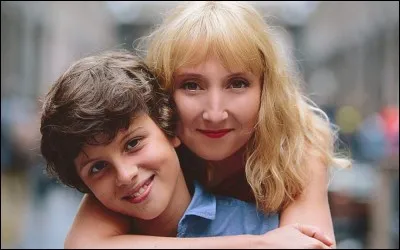 Comment s'appelle le personnage joué par Charlie Langendries ?