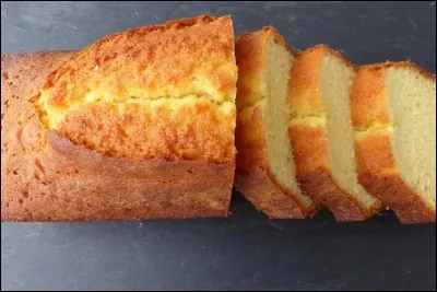 Quel ingrédient n'entre pas dans la composition du quatre-quarts ?