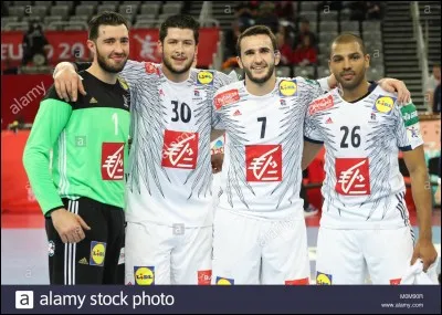 &Agrave; quel poste joue Nicolas Tournat ?