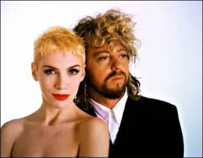 Complétez ce titre de Eurythmics : ''There Must Be ----------'' .