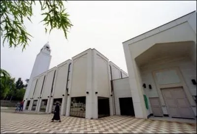 En France, le dbat sur les minarets s'est dsormais apais, comme en tmoigne le projet de la future Grande Mosque de Marseille :