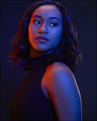 Qui est cette jolie, intelligente et ambitieuse jeune femme ?