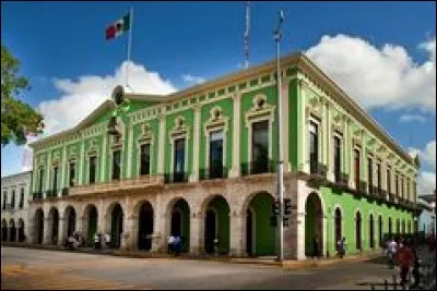 Cette ville mexicaine de 800 000 habitants, capitale du Yucatan, c'est :