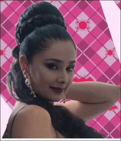 Avec qui Maria est elle en couple ?