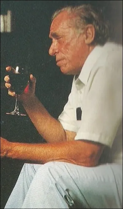 Il a écrit en 1969, "Mémoires d'un vieux dégueulasse", c'est...