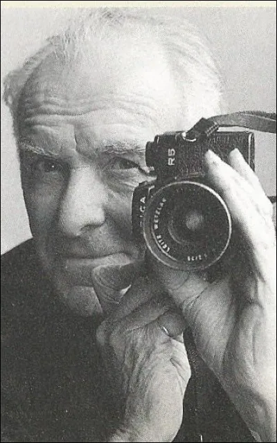 Quel est ce photographe français, auteur de "Banlieue de Paris " ?