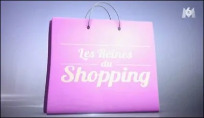 Qui présente l'émission de téléréalité 'Les Reines du shopping' ?