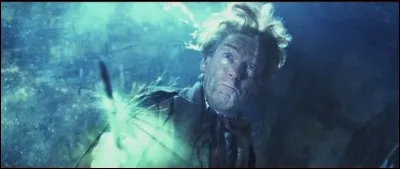 Quel personnage inflige le sortilège "Oubliettes" à ses propres parents ?