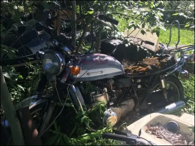 Celle-ci, vous aurez trouvé avant que j'aie eu le temps de faire bouillir de l'eau pour mon thé.