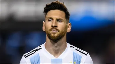 Comment se prénomme l'épouse de Messi ?