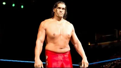 Qui fut la première superstar à battre The Great Khali ?