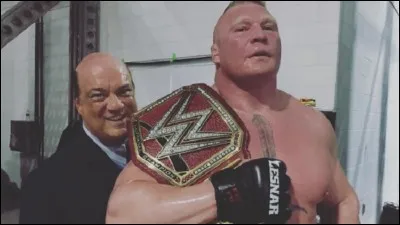 Combien de fois Brock Lesnar a-t-il détenu le Championnat Universal ?