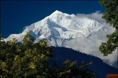 Quelle est la hauteur de la montagne suisse, le Weisshorn ?