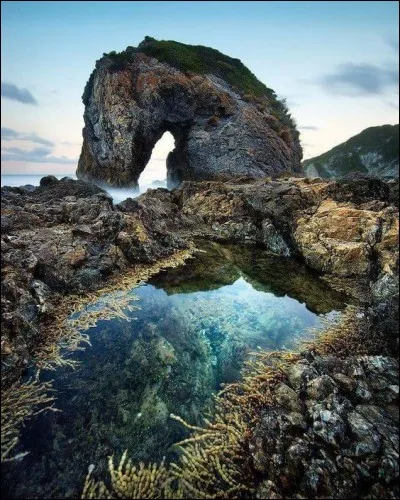 Il y a des photos impressionnantes de cette attraction qu'on trouve dans le New South Wales. C'est un endroit inédit et peu fréquenté, pour y capter des images étonnantes, de ce que la nature peut nous offrir comme splendeur.
Quel est le nom de cet endroit ?