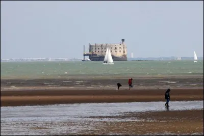 À quelle commune appartient le Fort Boyard ?