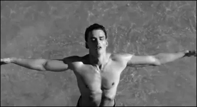 Créateur : Giorgio Armani
Style : aromatique aquatique
Notes : bergamote, citron, limette, mandarine, cyclamen, coriandre, notes marines, bois de cèdre, patchouli, mousse de chêne, musc blanc