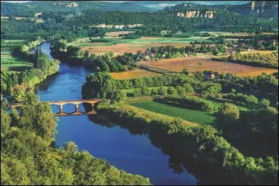 Quel nom Jules César donnait-il à la Garonne ?