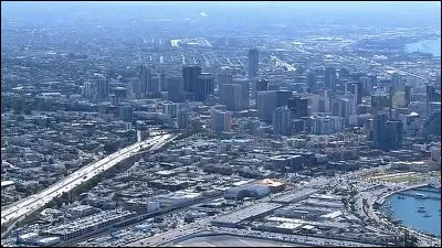 Cette grande ville côtière de Californie, près de la frontière avec le Mexique, c'est :