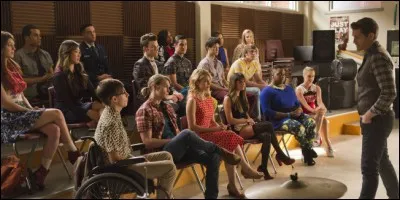 Dans quels épisodes le Glee club se termine-t-il ?