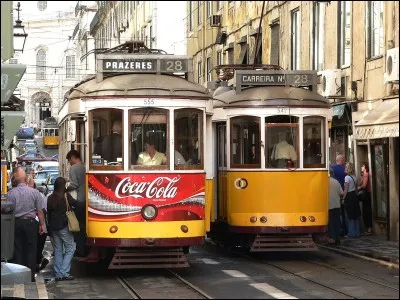 Comment s'appelle ce mode de transport pittoresque et typique de Lisbonne ?