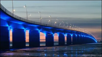 Quel est ce pont de Lisbonne, achevé en 1998, et qui est devenu à cette date le plus long d'Europe ?