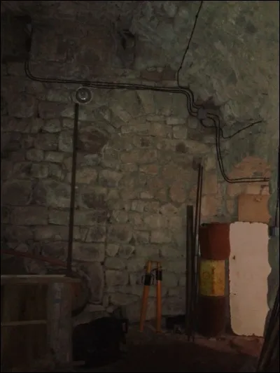 À quel endroit donnait accès cette porte murée ?