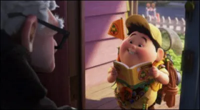 Russell est membre de la tribu des Wapitis, section 54, douzième campement. Il est très sérieux en tant que scout, preuve en est toutes ses médailles. Que vient-il faire chez le retraité Carl Fredricksen ?
