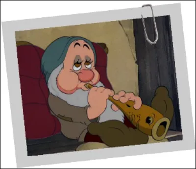 Dormeur fait partie de la troupe des 7 nains de Blanche-Neige. Comme son nom l'indique, il baille constamment, semblant toujours fatigué. Quel nom n'est pas celui d'un de ses compagnons de petite taille ?